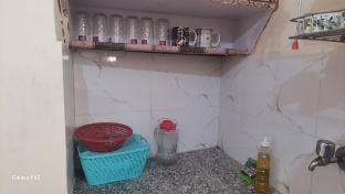Cozy 1 BHK fully furnished Apt| AC |Wi-Fi|Kitchen  Vacation rental in New Delhi
