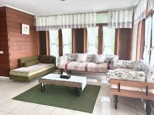 Big Villa Bandung  (D'Garden) Vacation rental in Parongpong
