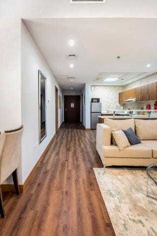 Seaside Retreat: Fully Furnished 1BHK Beachfront Vacation rental in Dubai