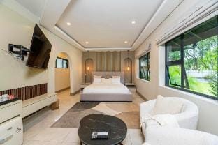 The Manor House - Deluxe Suite 
#03 Vacation rental in South Africa