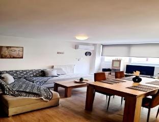 Oulang Cozy Haven 1B Vacation rental in Athens