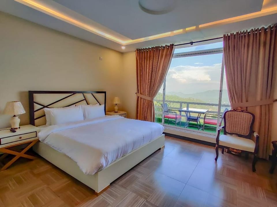 Queenstown Hotel Murree Hotel in Punjab