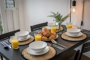 Wood House by Holmesdale Homes Vacation rental in Kettering