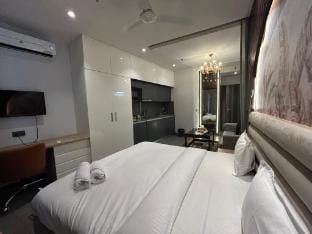 7th Heaven By HomeGlow Retreat Apartment in Noida