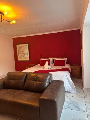 Buona Notte Red Suite Vacation rental in Johannesburg