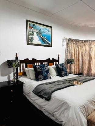 Buona Notte Summer Suite Vacation rental in Johannesburg