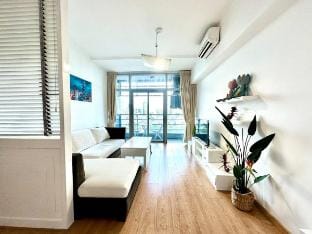 2 bedrooms service apartment by Notre-Dame Apartment in Ho Chi Minh City
