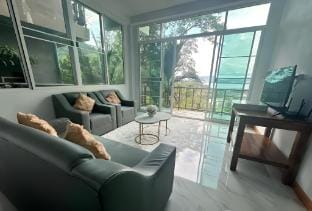2 Bedroom House with Patong Sea View Vacation rental in Patong