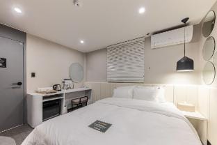 Hotel Yelow Gold Branch Vacation rental in Seoul