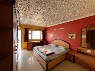 Hilltop King Room with Terrace Villa in Kerala