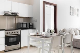 2Br in Binghatti Gateway by Simply Comfort  Apartment in Dubai