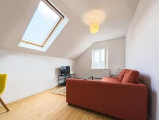 Clean & Bright 1 Bed Apartment Vacation rental in Portsmouth