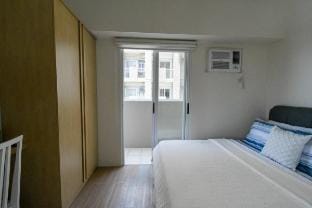 Daily Spaces by Livwell | Makati CBD Vacation rental in Pasay