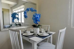 Daily Spaces by Livwell | Makati CBD Vacation rental in Pasay