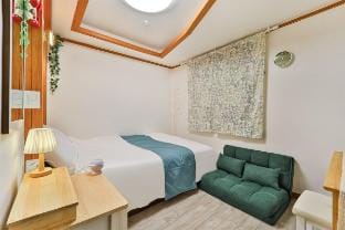 Popular Host #501 Botanic # Sillim Station  Vacation rental in Seoul