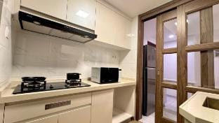 Scarlet by Eden | 3BR + Mall Access | BSD Vacation rental in West Java