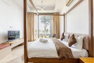 Heartland: Ganga view Villa w/ Jacuzzi & lift Vacation rental in Rishikesh