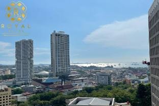 Royal Suites 12ZQ @ Nagoya Thamrin City Tower A Vacation rental in Riau Islands, Indonesia