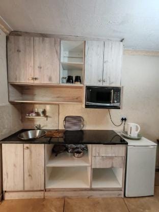 Mini Nest in Mafikeng's Countryside Farm Stay in North West, South Africa