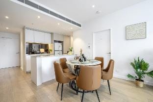 CBD 3Br ChinaTown/ICC & parking & Firework & pool Vacation rental in Surry Hills