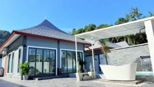 TJ pool villa aonang krabi Villa in Krabi Changwat