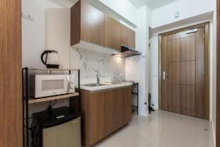 #2 on 40th floor @ 8Adriatico +pool+NetFlix50mpbs Apartment in Manila City