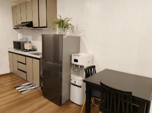Condo Staycation w/ Balcony Near SM Baguio 2F-21 Apartment in Baguio