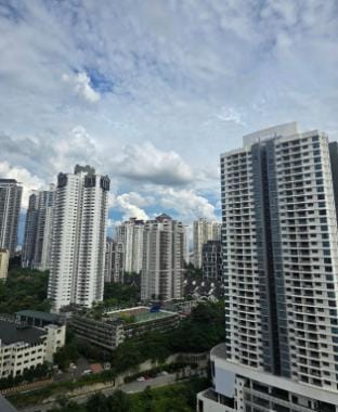 Inspirasi Mont Kiara Cozy Homestay With Pool View Vacation rental in Petaling Jaya