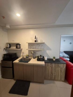 Stay w/ Sexy Red Hot Chair Vacation rental in Lapu-Lapu City
