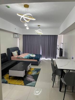 对宠物友好，免费停车，免费游泳池，免费健身房 Vacation rental in Pasay