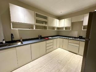 Two-Bedroom Suite and Lounge Vacation rental in Al Khobar