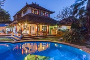 Villa Blue Seminyak - 4Br typical balinese villa Villa in Kuta