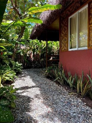 Central stay | Wi-Fi | Garden Vacation rental in General Luna