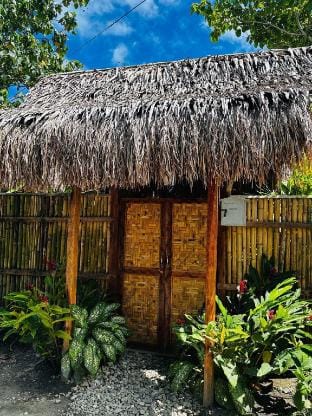Central stay | Wi-Fi | Garden Vacation rental in General Luna