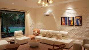 The Bael | A Dreamscape; 2 Villas - 6 & 2 BHK Farm Stay in Haryana