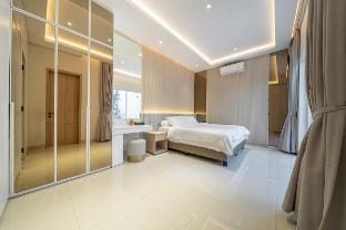 Residence B17 - 2 BR Seminyak Vacation rental in North Kuta