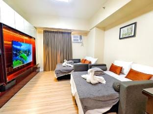Avida Riala 2606 T4 IT Park 2 BR Unit 55" Smart TV Apartment in Lapu-Lapu City