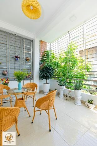 Nhà riêng 180 m² 3 phòng ngủ, 3 phòng tắm riêng ở  Vacation rental in Laos