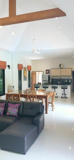 Wow! Super Cool ! Jungle Views - 3 Bed Pool Villa! Villa in Krabi Changwat