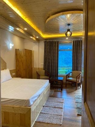 Luxury 2BHK with Mountain View Vacation rental in Manali