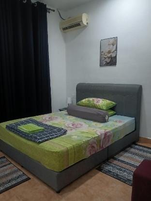 Aliaa Homestay  Vacation rental in Perak