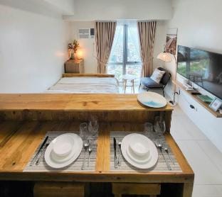 The Skyline Suite | Olive Place Vacation rental in Mandaluyong