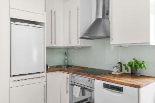 Cozy Studio in Elegant Ullanlinna Vacation rental in Helsinki