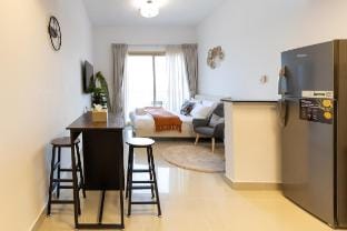 Apartment in JVC studio-Urban Escape by LotusAmara Vacation rental in Dubai
