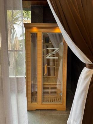 DE MONARCH penthouse Apartment in Bolinao