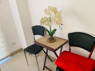 Cool Suites Unit with Free Parking Netflix Disney+ Apartment in Tagaytay
