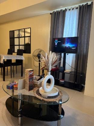 Tagaytay Peaceful Hideaway @ Moon Casa Serin East Vacation rental in Tagaytay