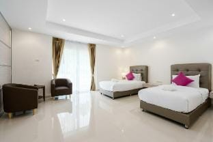 Sunset View Pool Villa 7BR/Sauna/Billiard/Dart/BBQ Vacation rental in Pattaya City