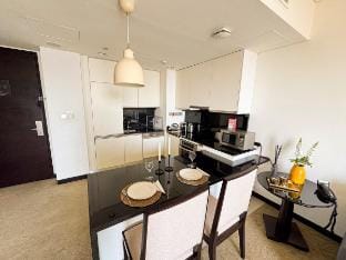 JW Marriott Marina 1BR with View & Mall Access Vacation rental in Dubai