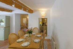 Mas La Thèbaïde Apartment in Arles